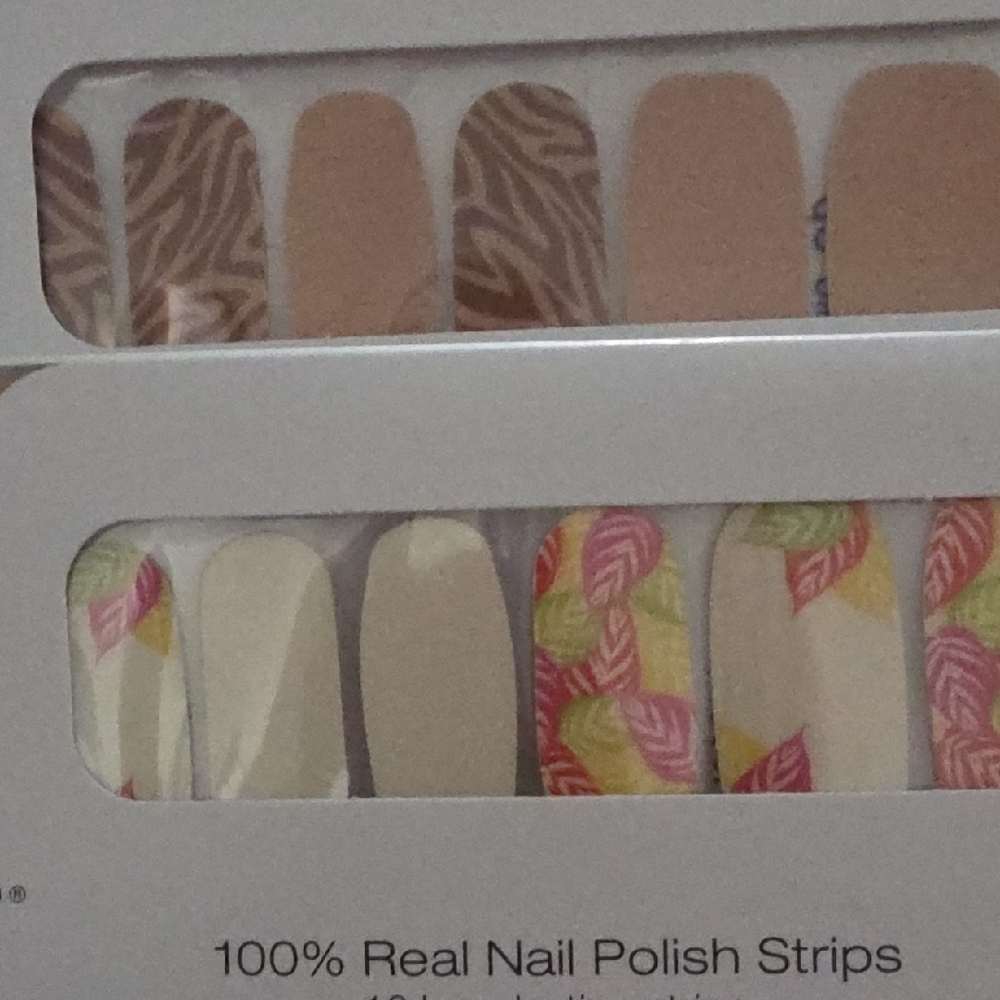 Color Street Nude, Beige, Pink & Yellow Leaf Nail Polish Strips